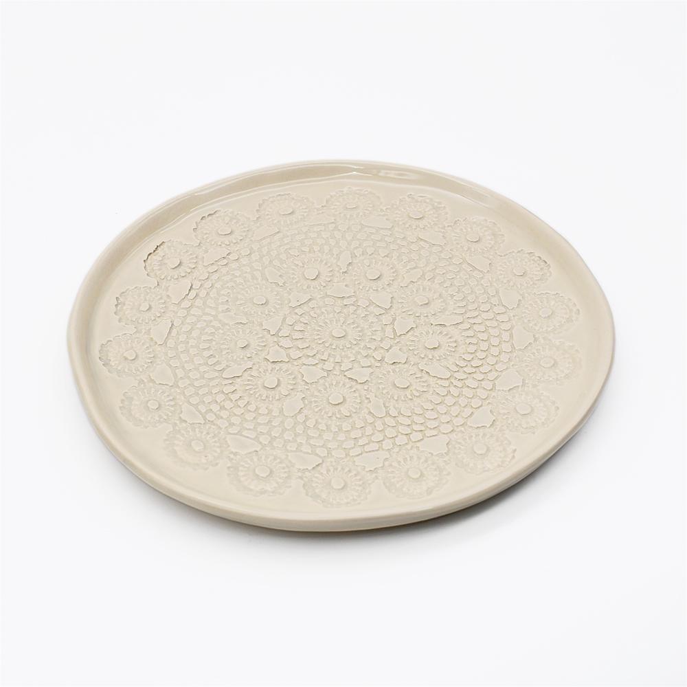 Petite assiette en céramique beige I Motifs dentelles portugaises Assiette "Flores" beige - 20 cm